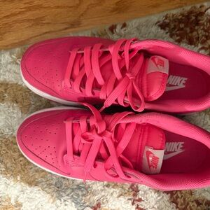 Nike Women's Bright Pink Sneakers